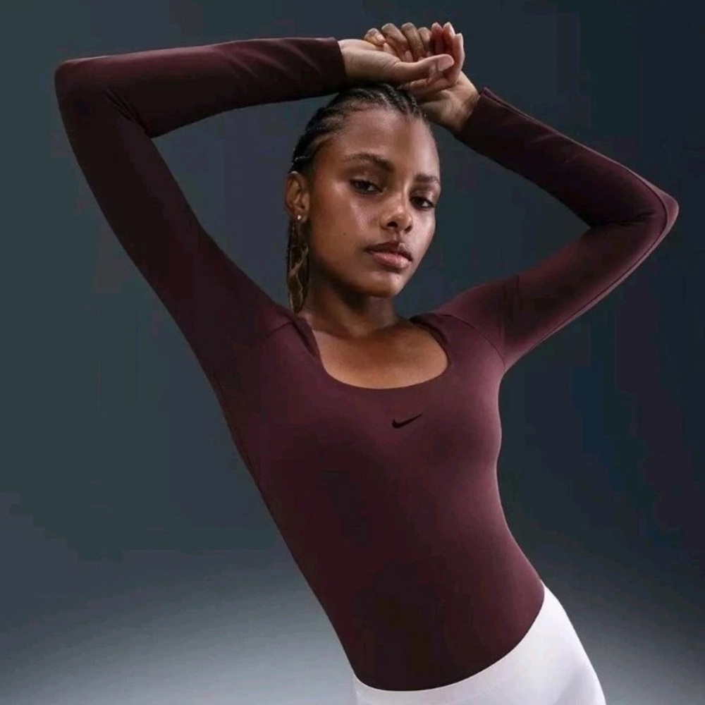 Nike Form Stealth Evaporation Burgundy Long Sleeve Body Suit Size Large New